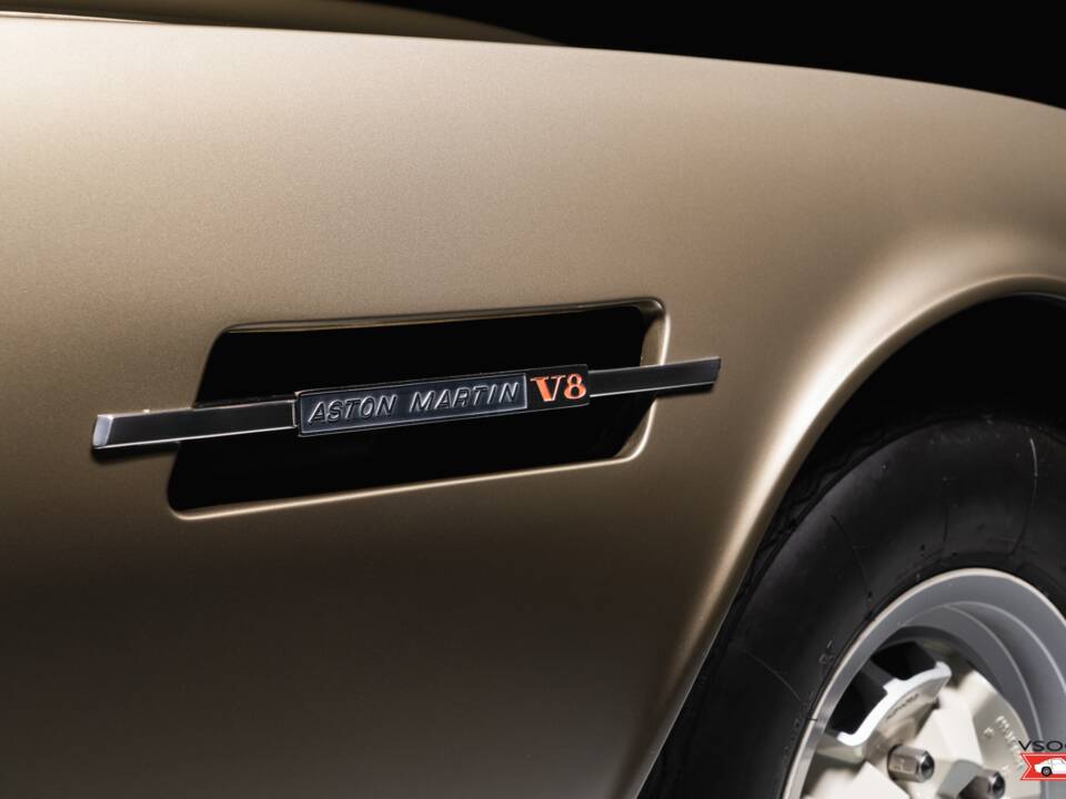 Image 3/7 of Aston Martin V8 "Oscar India" (1980)