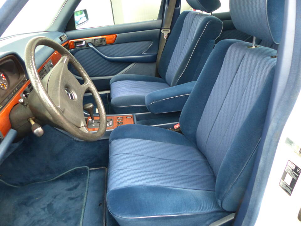 Bild 6/16 von Mercedes-Benz 420 SE (1990)