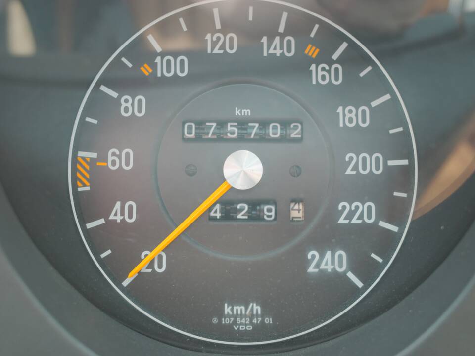 Image 9/15 of Mercedes-Benz 280 SL (1983)