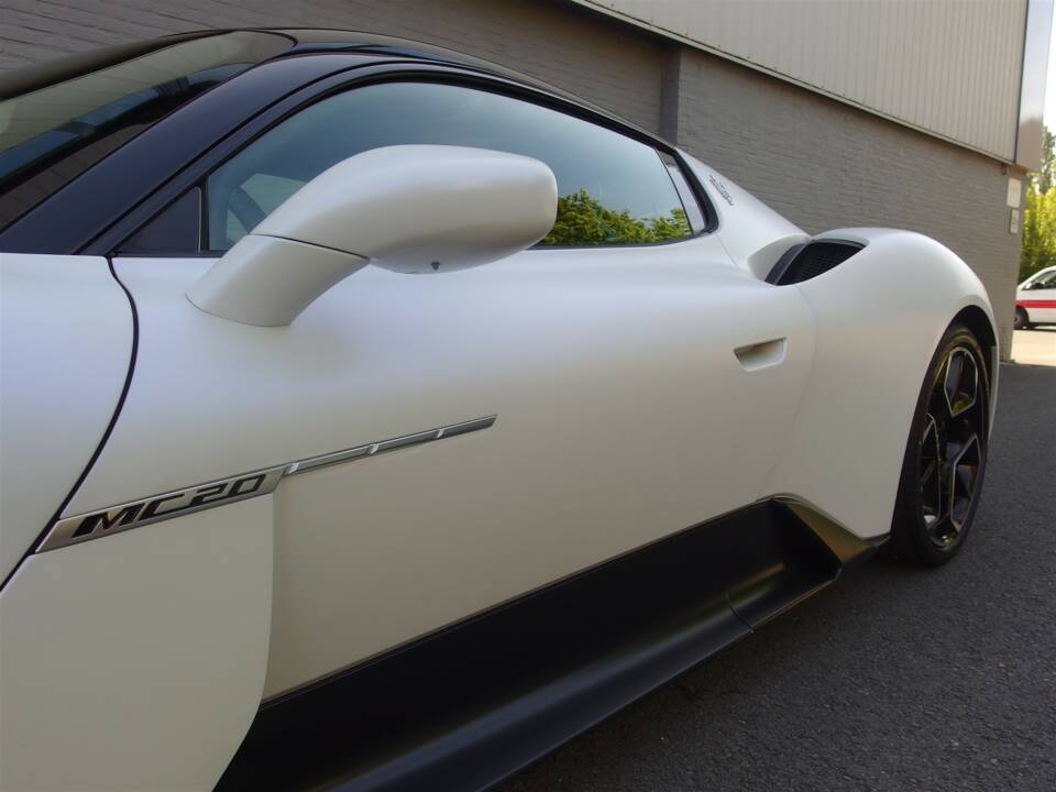 Imagen 28/100 de Maserati MC20 (2022)