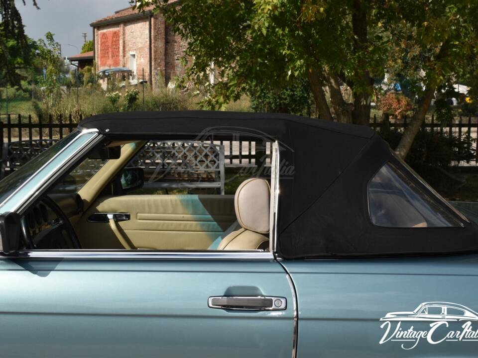 Image 26/75 de Mercedes-Benz 560 SL (1986)