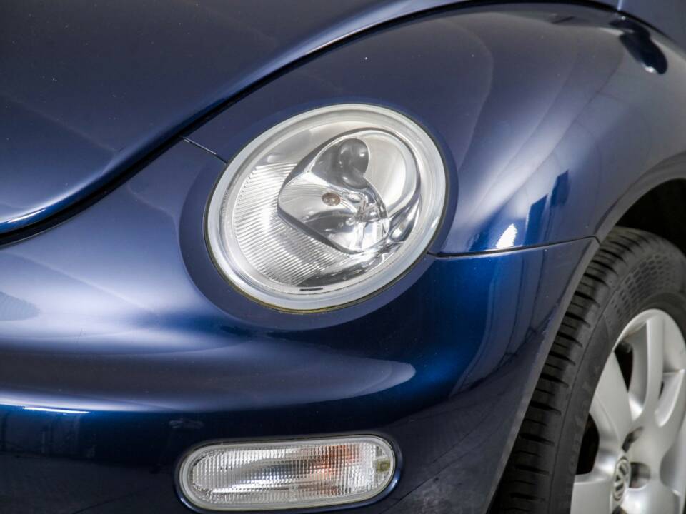 Immagine 19/50 di Volkswagen New Beetle 1.6 (2004)