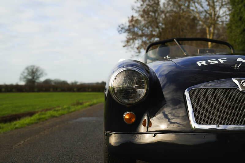Image 14/35 de MG MGA 1850 (1958)