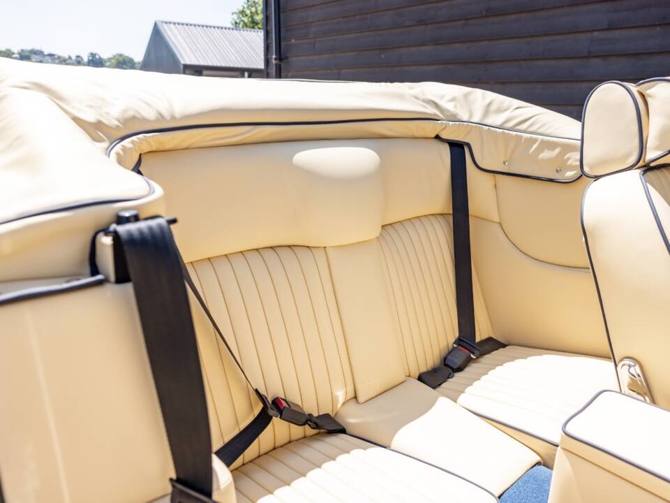 Afbeelding 35/40 van Aston Martin V8 Vantage Volante X-Pack (1989)