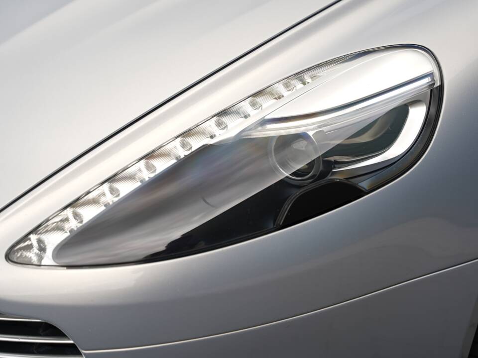 Image 36/50 of Aston Martin Vanquish (2014)