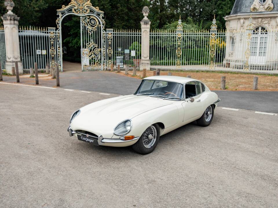 Image 3/50 de Jaguar Type E 3.8 (1963)