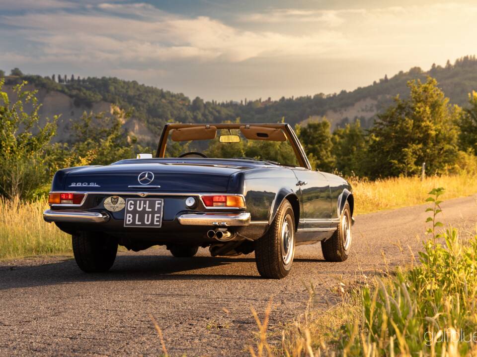 Image 16/79 de Mercedes-Benz 280 SL (1969)