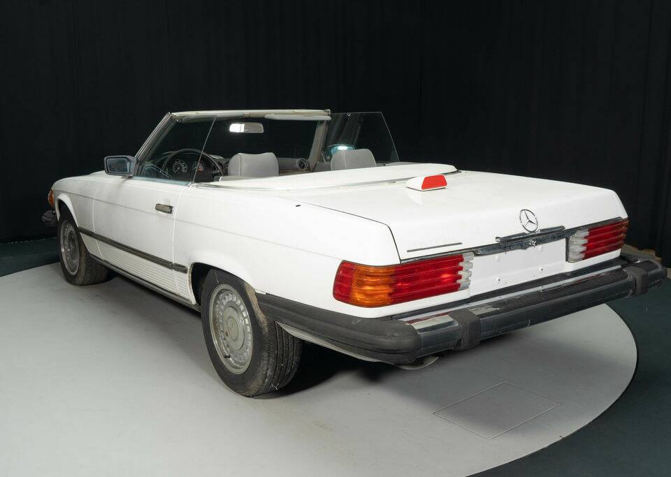 Immagine 8/8 di Mercedes-Benz 560 SL (1987)