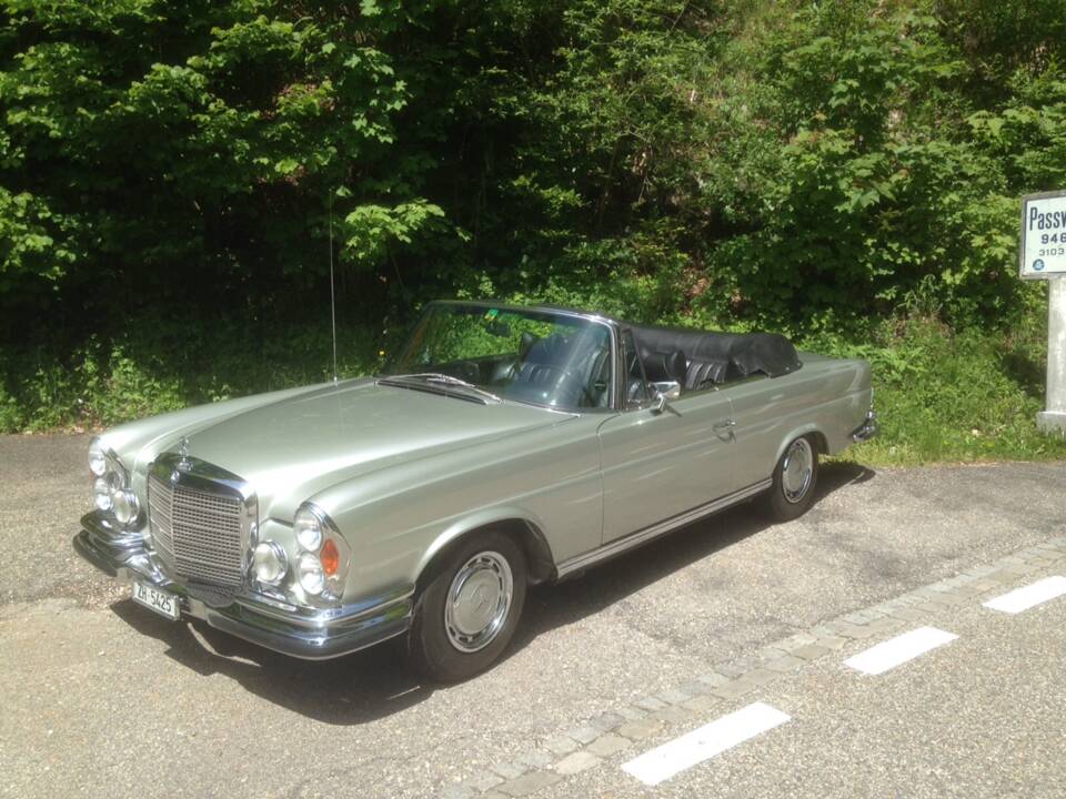 Afbeelding 10/25 van Mercedes-Benz 280 SE 3,5 (1971)