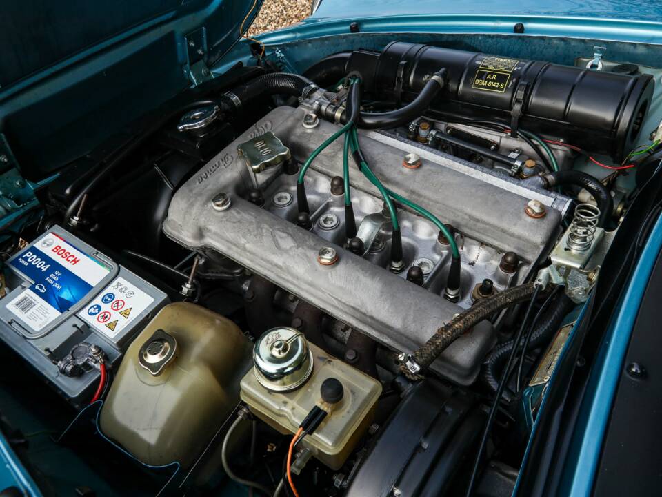 Image 39/50 of Alfa Romeo 2000 Spider Veloce (1981)