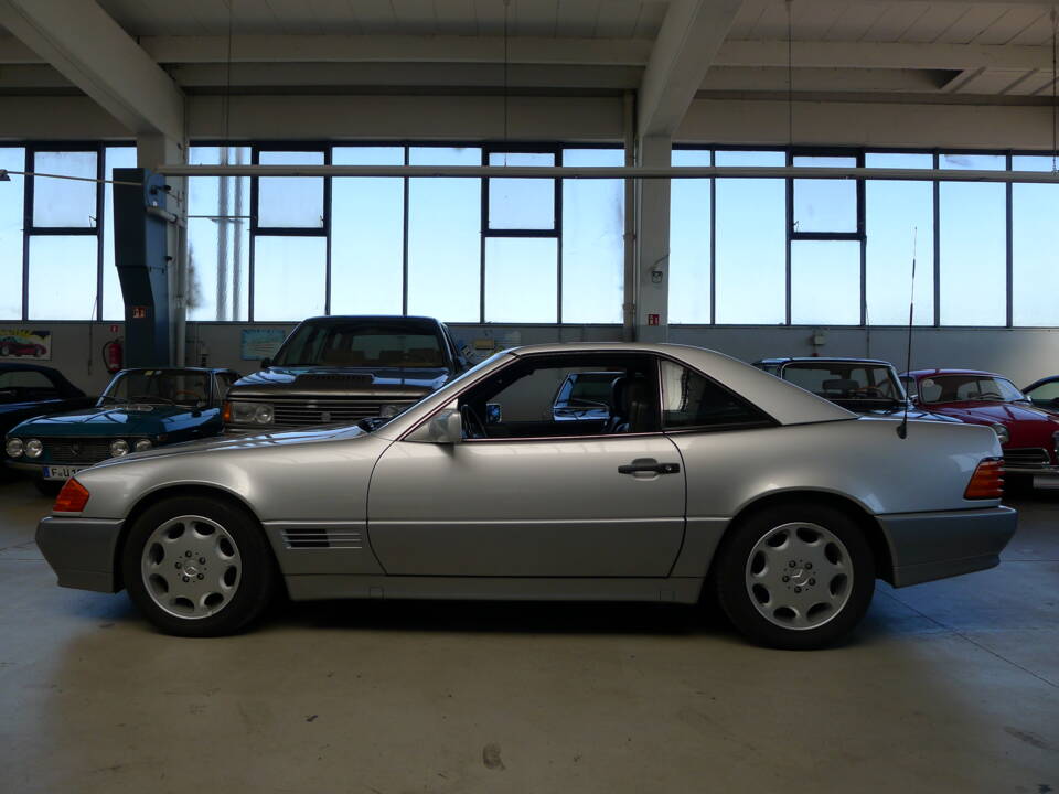 Image 37/47 of Mercedes-Benz 500 SL (1992)