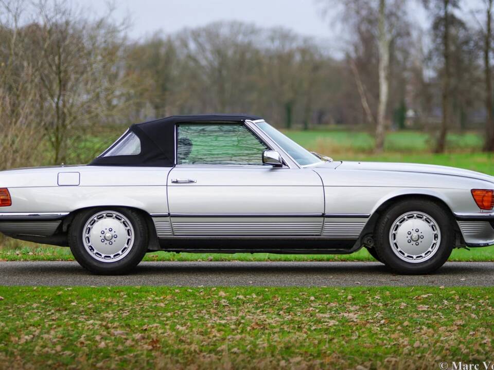 Bild 20/59 von Mercedes-Benz 280 SL (1985)