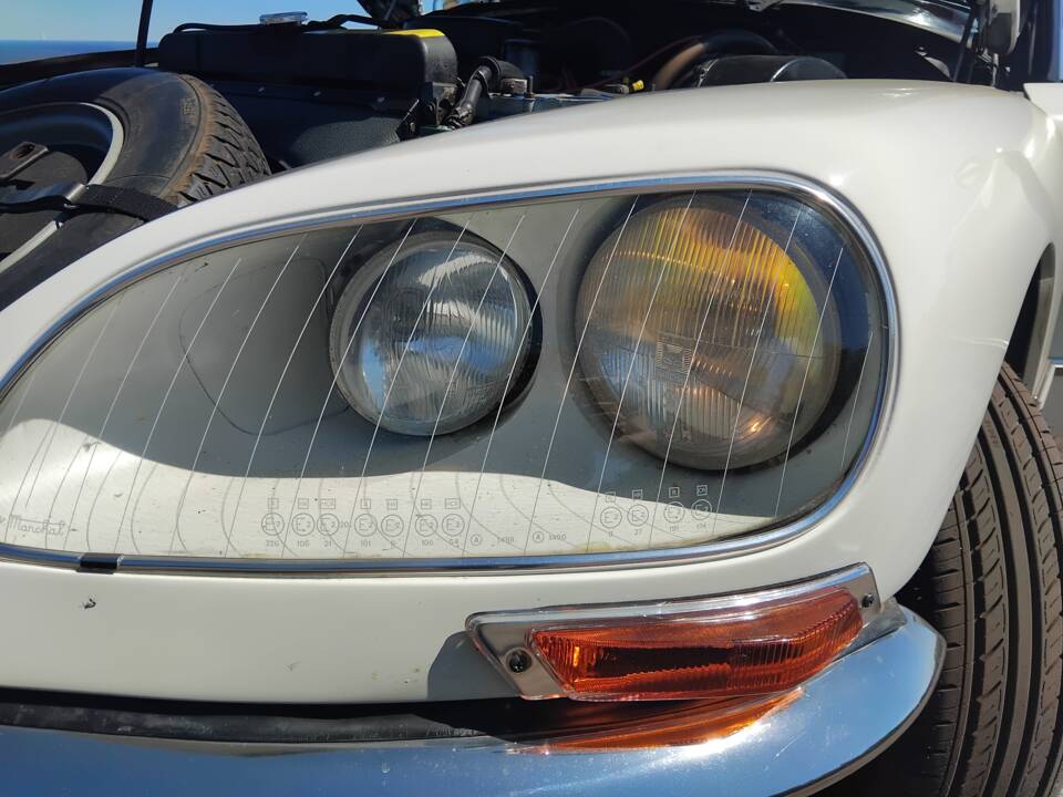 Image 31/40 of Citroën DS 21 (1972)