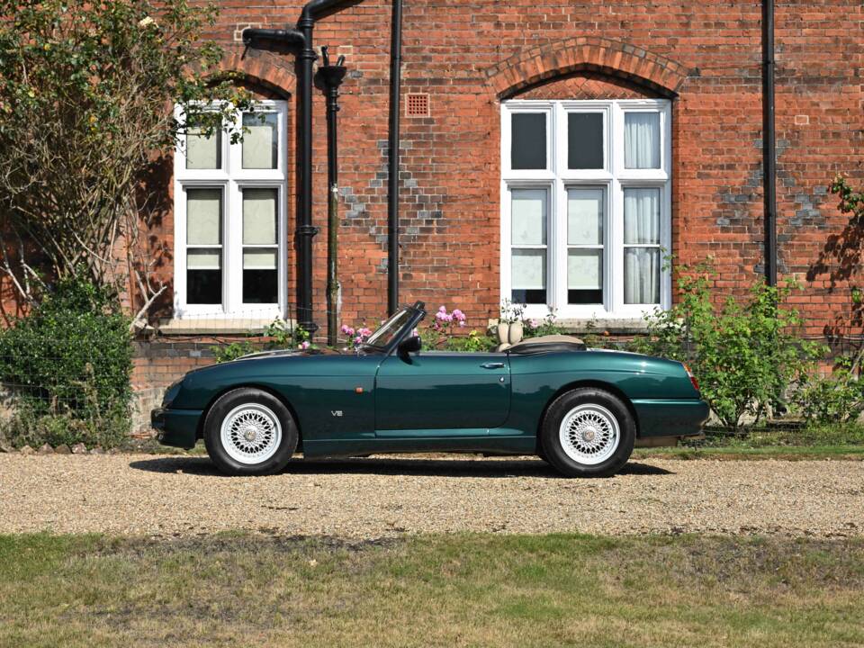 Bild 23/50 von MG RV8 (1995)