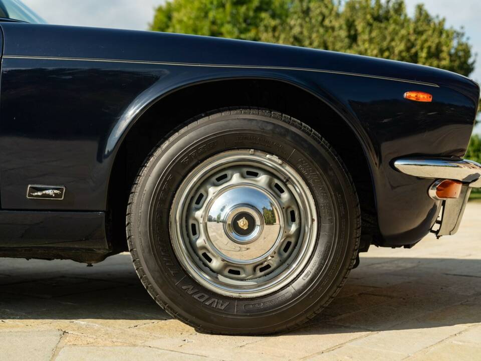 Imagen 24/50 de Jaguar XJ 4.2 (1978)
