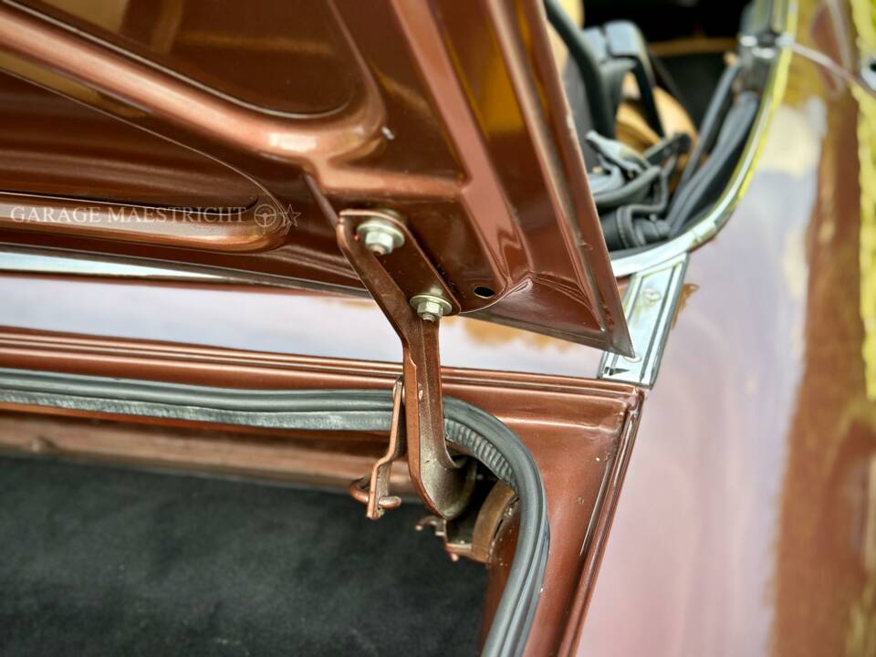 Image 85/100 of Alfa Romeo 2000 Spider Veloce (1980)
