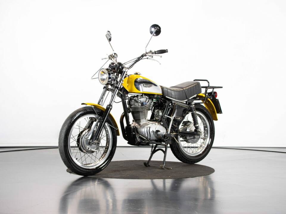 Bild 8/50 von Ducati 450 Scrambler (1969)