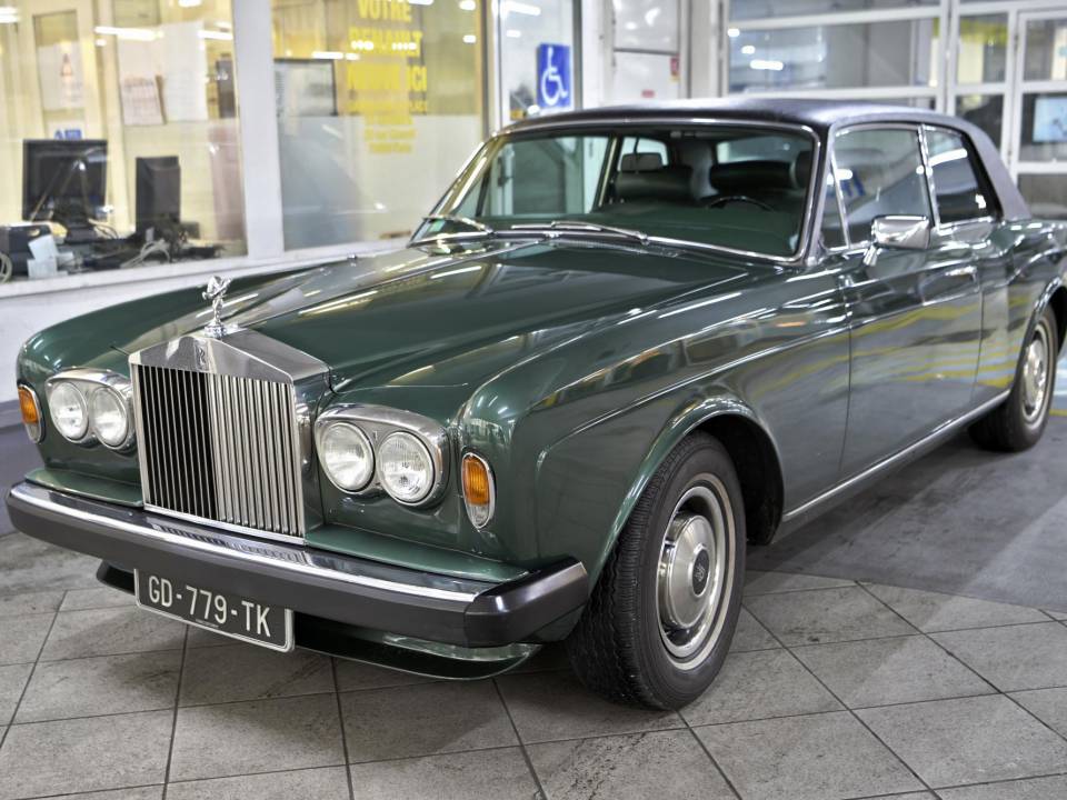 Image 6/50 of Rolls-Royce Corniche I (1978)