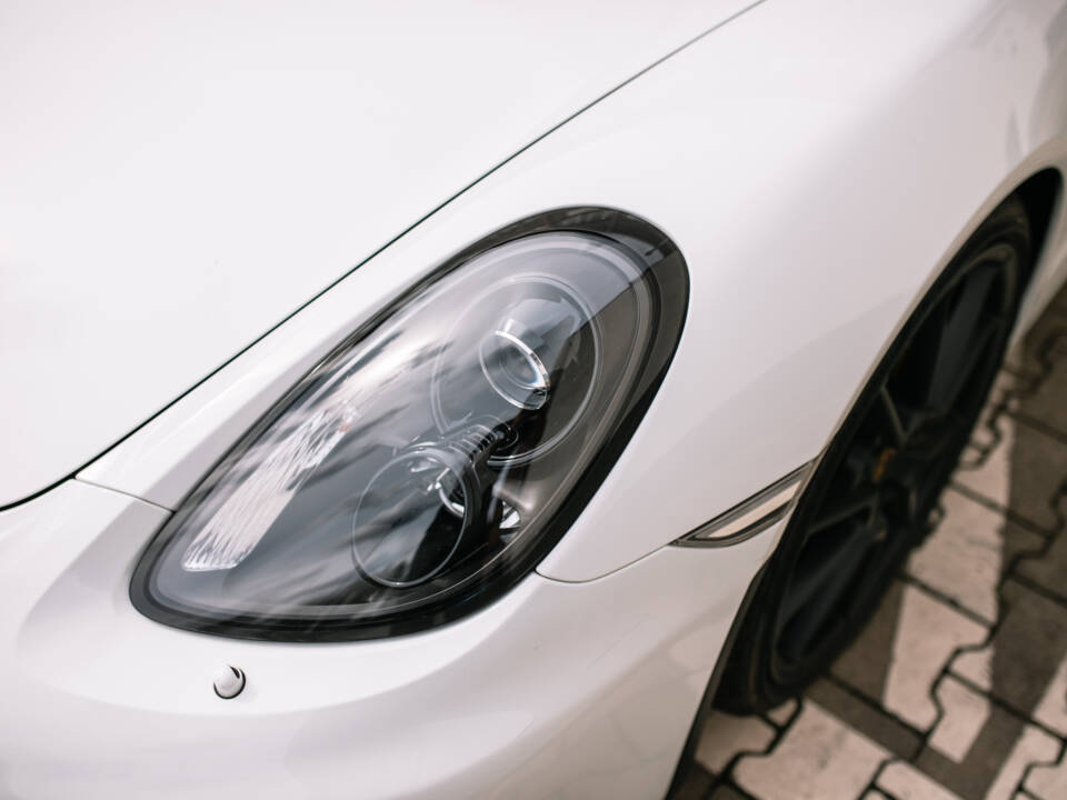 Image 48/70 of Porsche Boxster Spyder (2015)