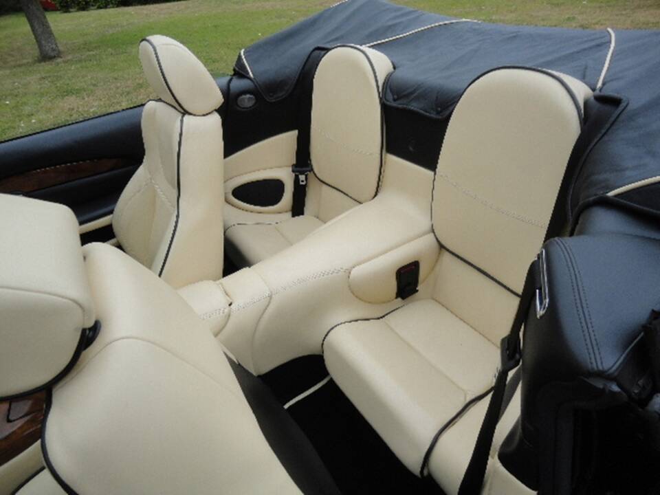 Bild 16/30 von Aston Martin DB 7 Vantage Volante (2003)