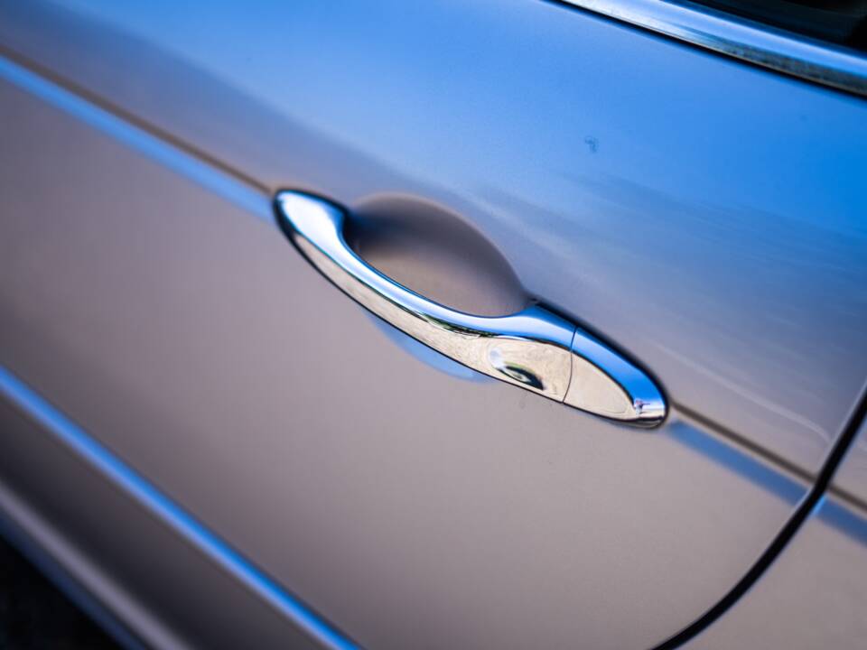 Image 15/50 of Jaguar XJ 8 4.2 (2003)