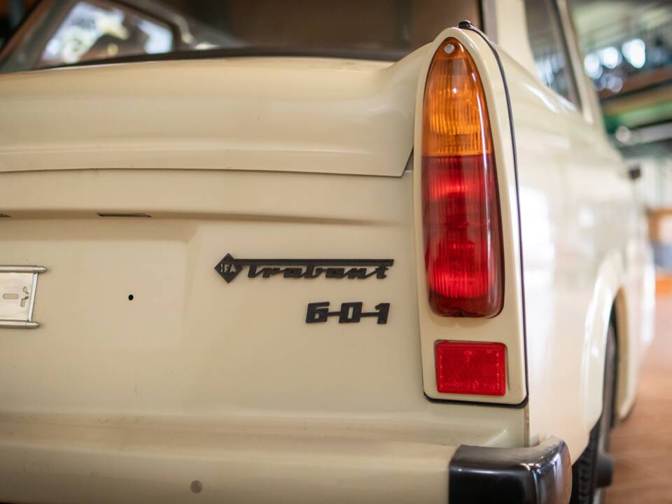 Bild 8/23 von Trabant 601 (1990)