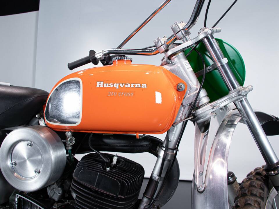 Imagen 46/50 de Husqvarna DUMMY (1972)