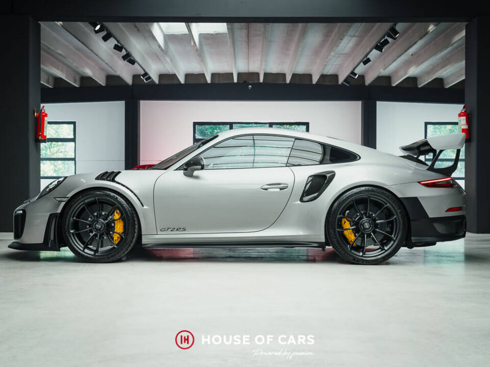 Bild 10/25 von Porsche 911 GT2 RS (2018)