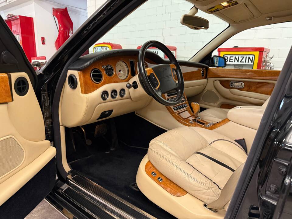Image 6/21 of Bentley Arnage T (2003)
