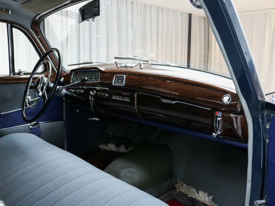 Afbeelding 8/18 van Mercedes-Benz 220 SE (1958)