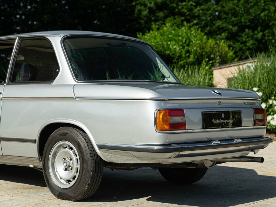 Image 9/50 of BMW 2002 tii (1975)
