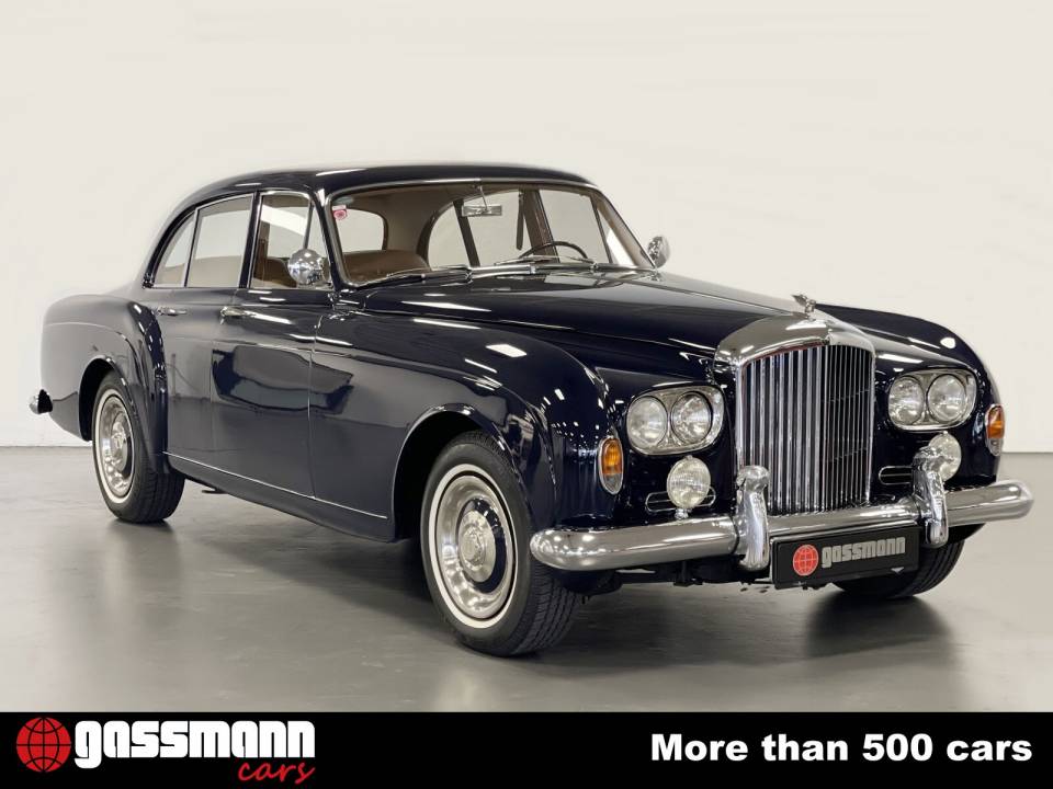 Image 3/15 of Bentley S 3 Continental Flying Spur (1963)