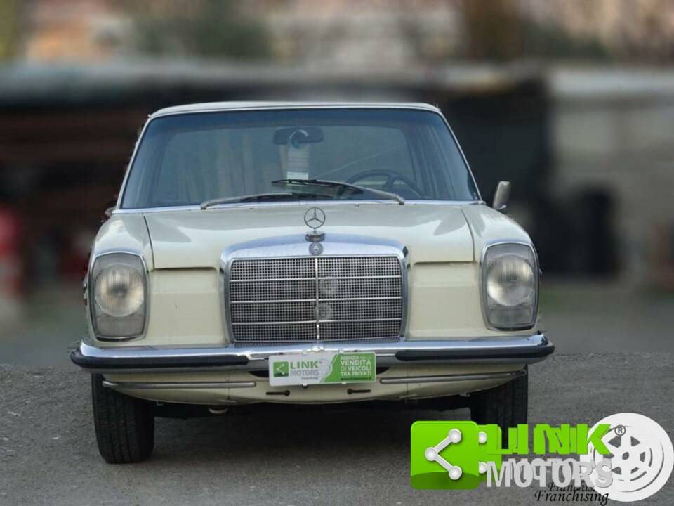 Immagine 2/10 di Mercedes-Benz 220 (1971)