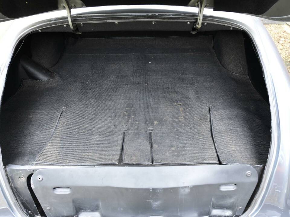 Image 46/50 of Bentley S 3 (1964)