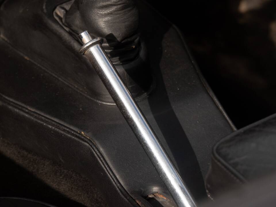 Image 48/50 de Jaguar E-Type (1967)