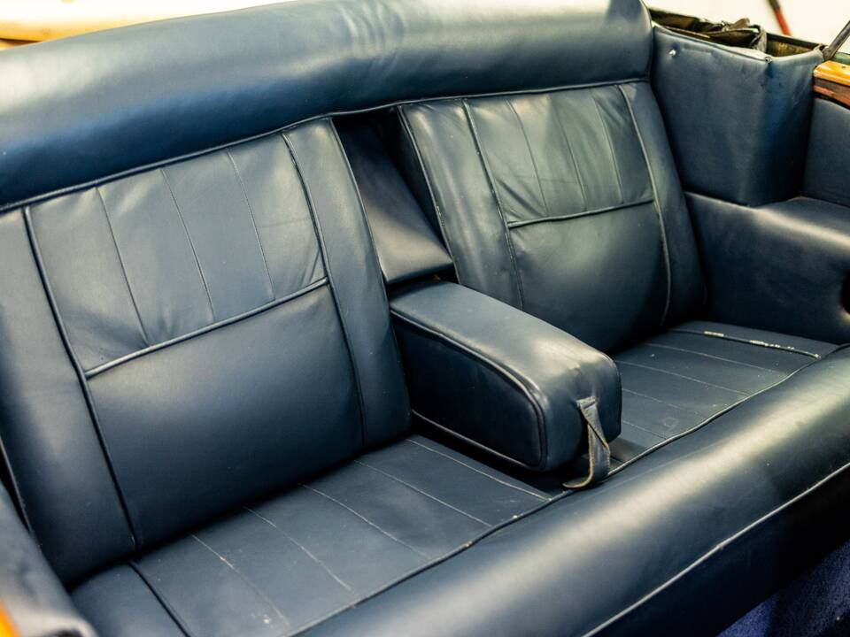 Afbeelding 35/39 van Rolls-Royce Corniche I (1976)