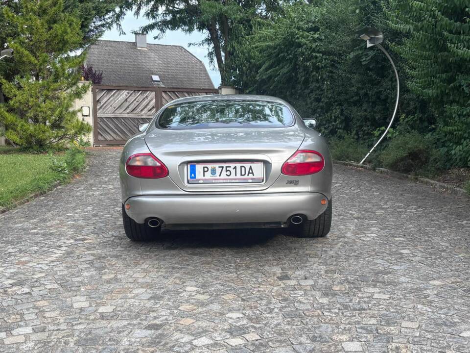 Afbeelding 7/8 van Jaguar XK8 4.0 (1998)
