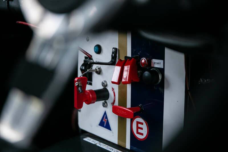 Image 14/42 of MG MGB GT (1972)