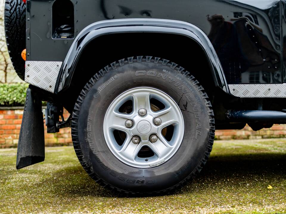 Image 19/50 of Land Rover Defender 90 (2012)