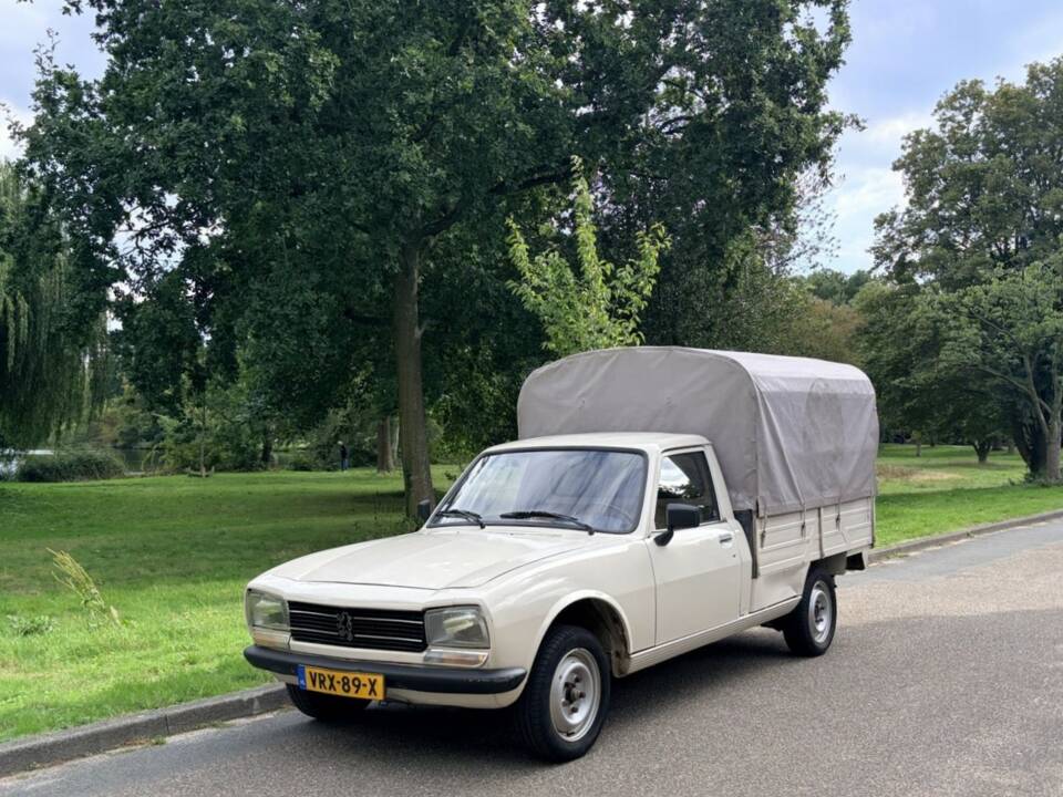Bild 11/23 von Peugeot 504 Pick-up (1986)