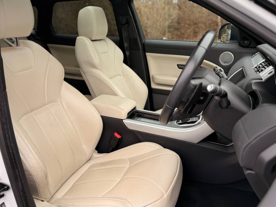 Bild 15/30 von Land Rover Range Rover Evoque TD4 (2017)