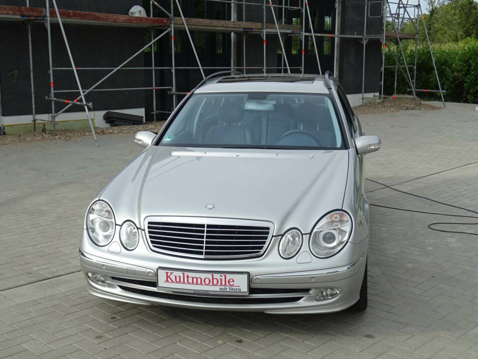 Image 3/25 of Mercedes-Benz E 200 Kompressor T (2004)