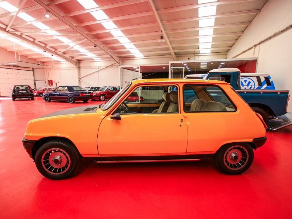 Afbeelding 4/16 van Renault R 5 Alpine Turbo (1981)