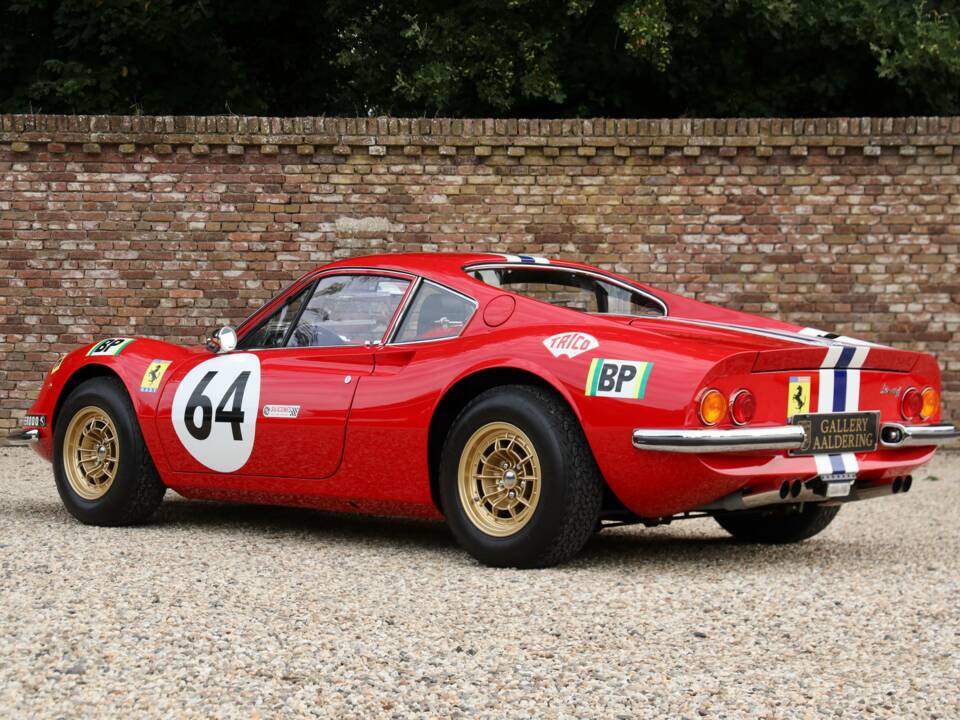 Immagine 2/50 di Ferrari Dino 246 GT (1971)