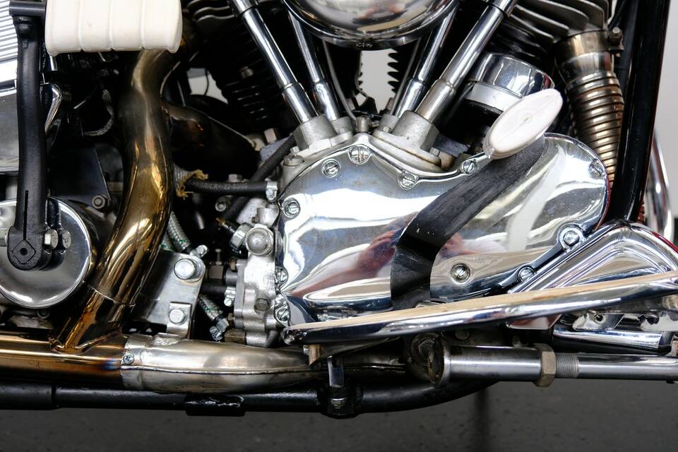 Image 8/75 of Harley-Davidson FL Panhead (1965)