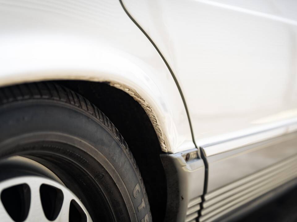 Image 17/50 of Mercedes-Benz 500 SEL (1984)