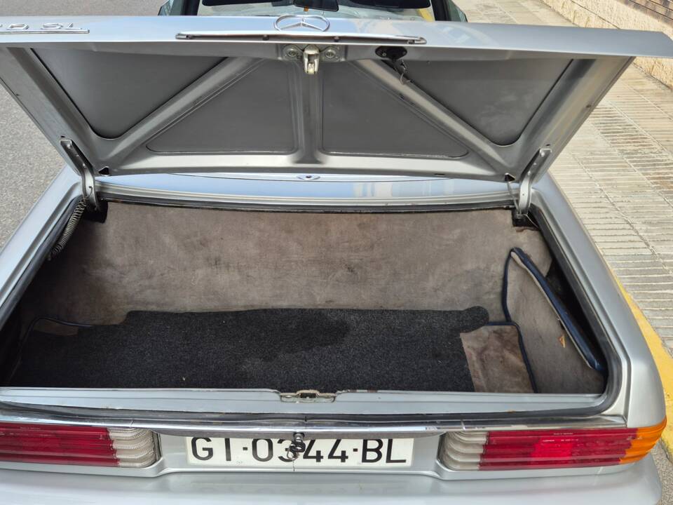 Afbeelding 14/53 van Mercedes-Benz 350 SL (1973)