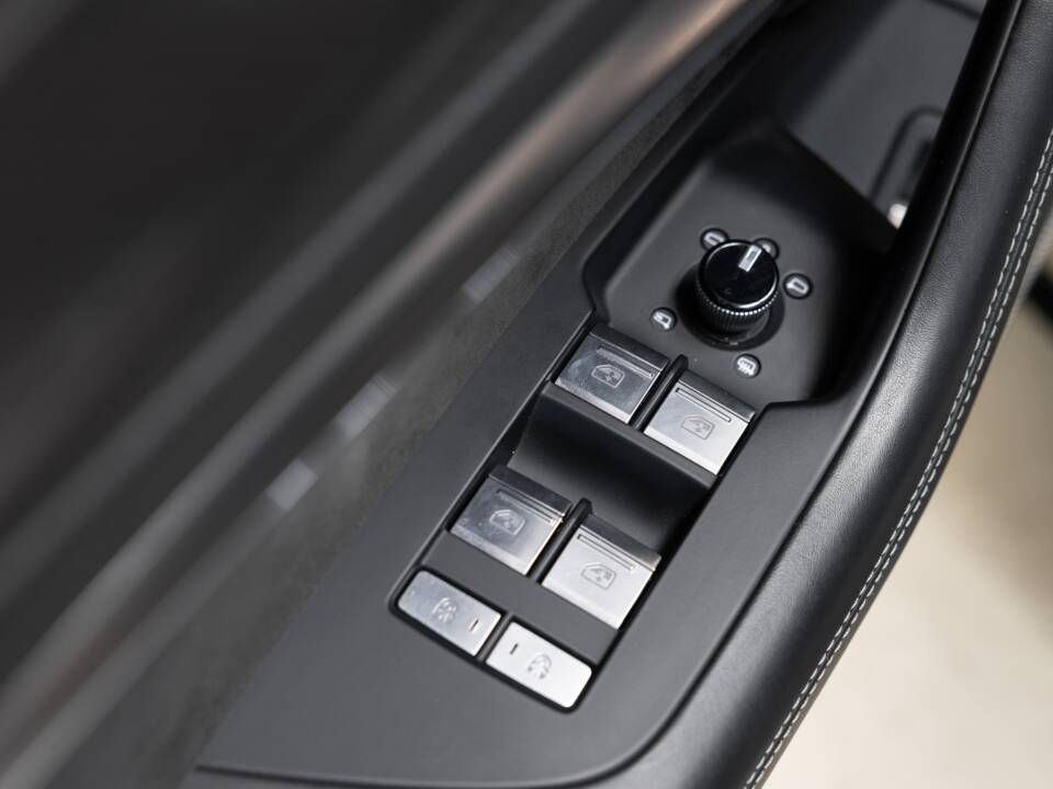 Image 10/40 of Audi RS6 Avant (2019)