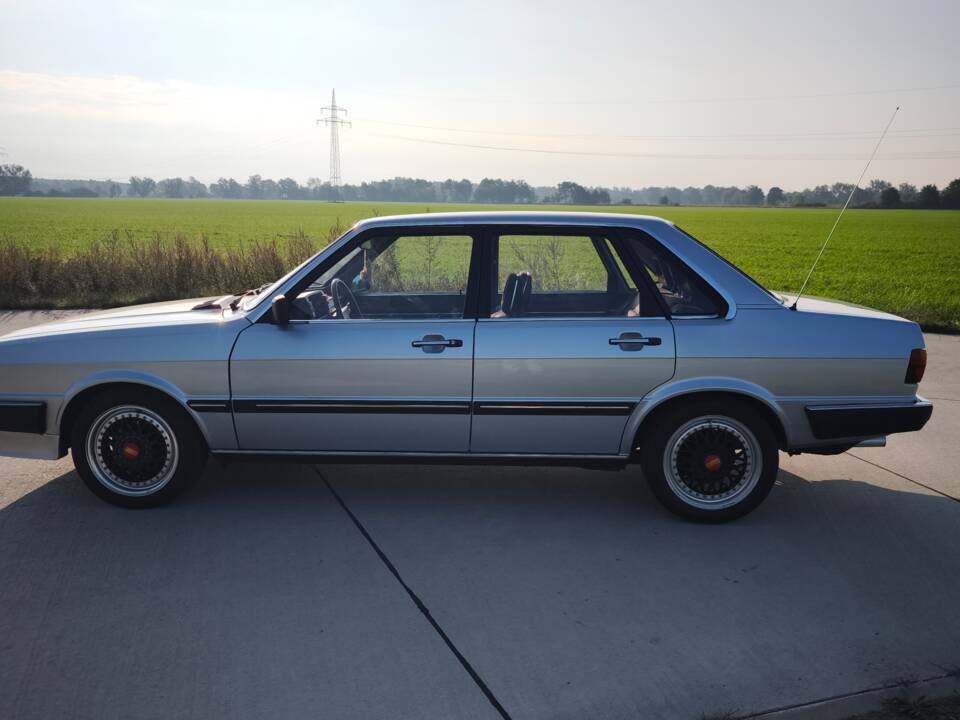 Image 73/94 de Audi 80 CD 5S (1982)