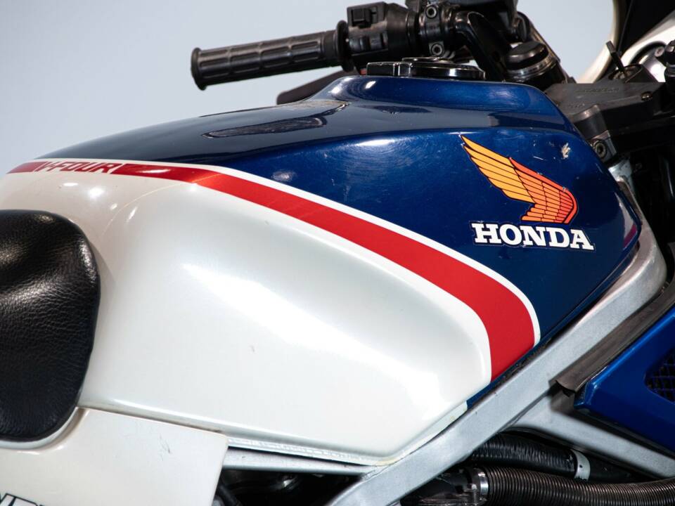Image 27/50 de Honda VF 750 (1983)